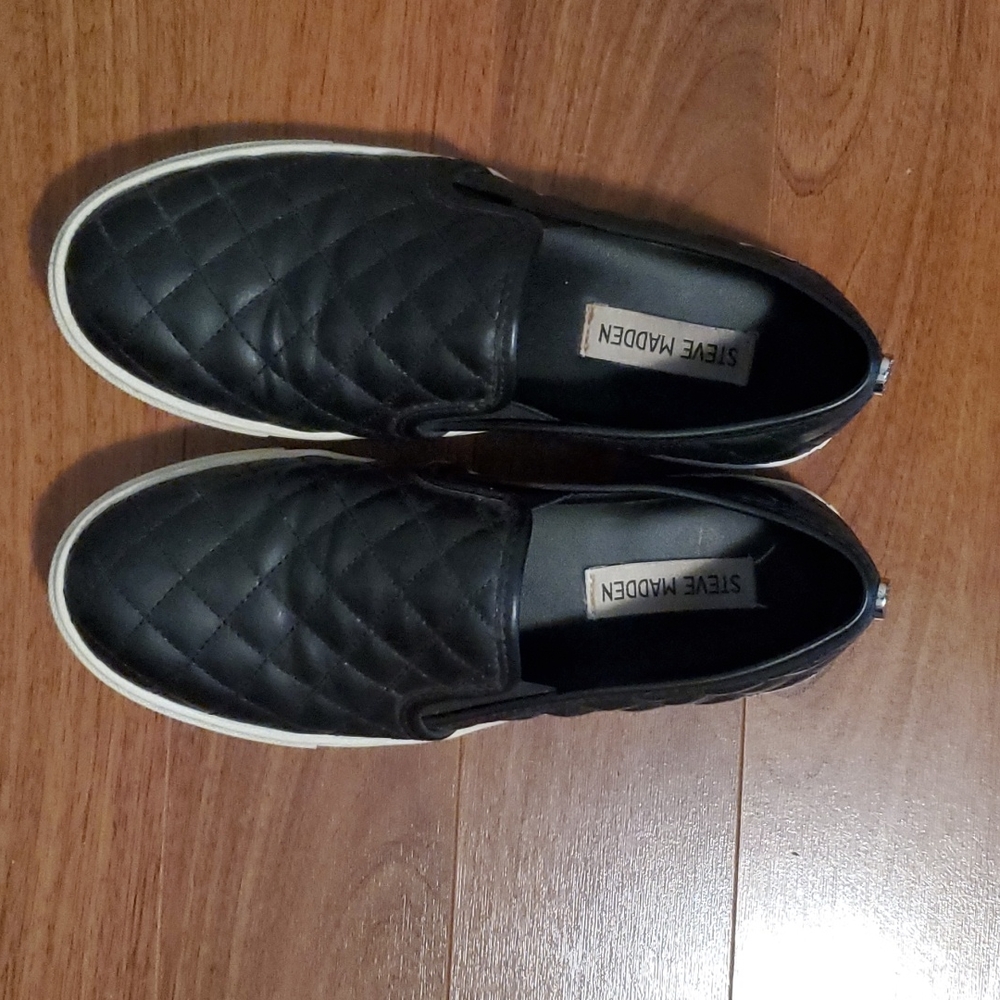 Steve Madden Women's Ecentrcq Casual Slip On Shoe